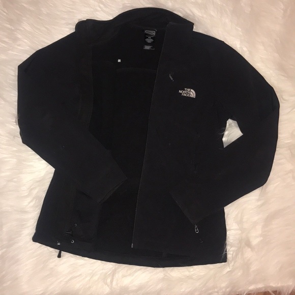 Women's North Face Jacket - Picture 6 of 6